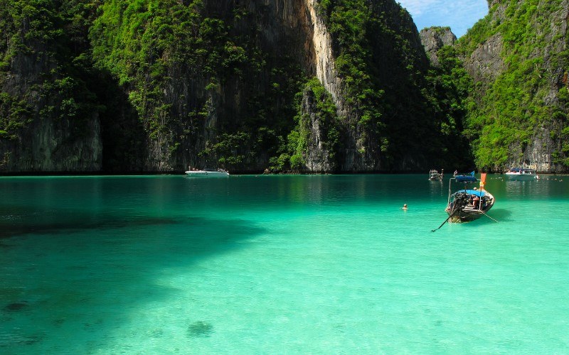 Pileh lagoon, Phi Phi Ley island